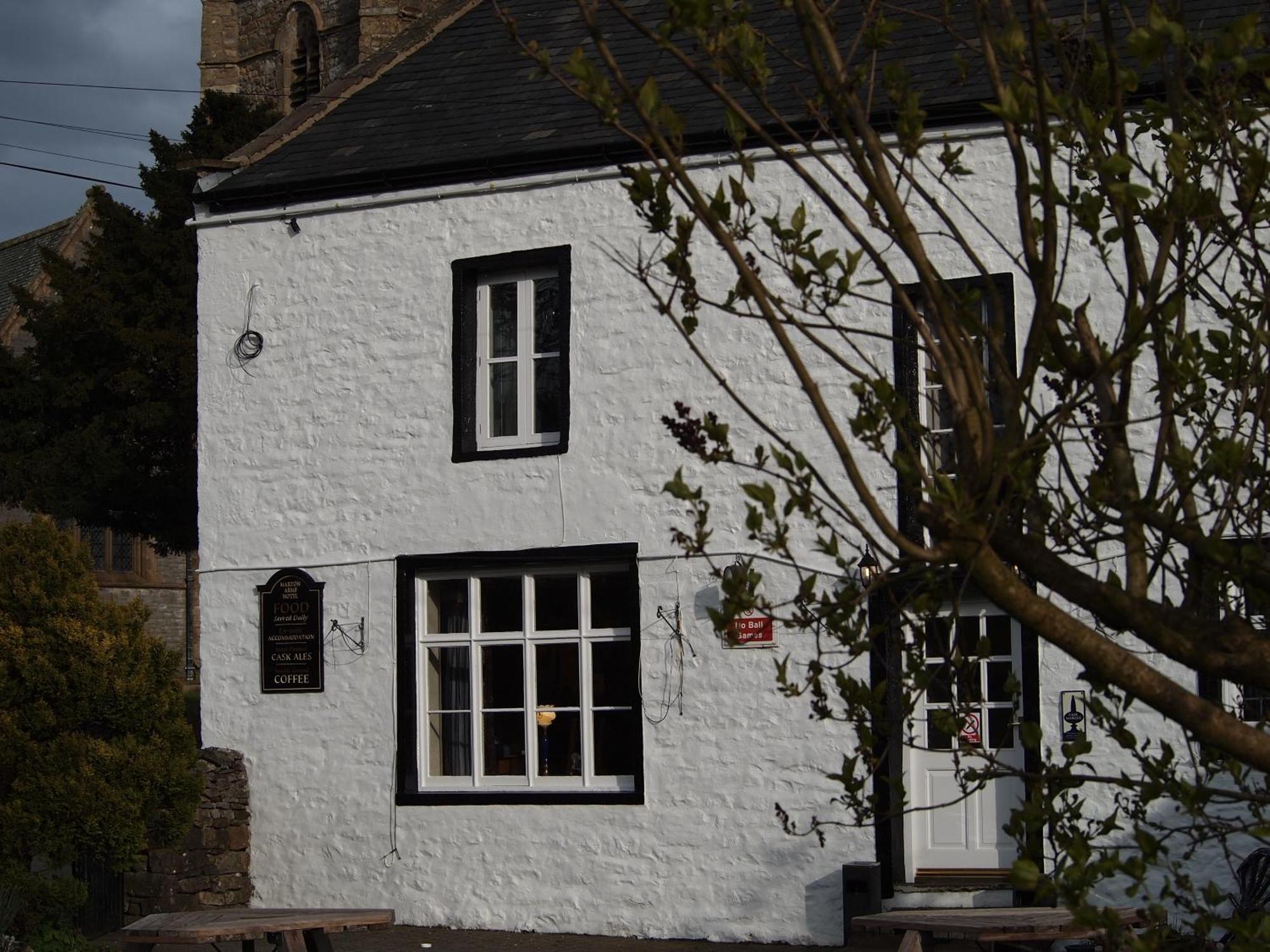 The Marton Arms Hotel Ingleton  Eksteriør billede